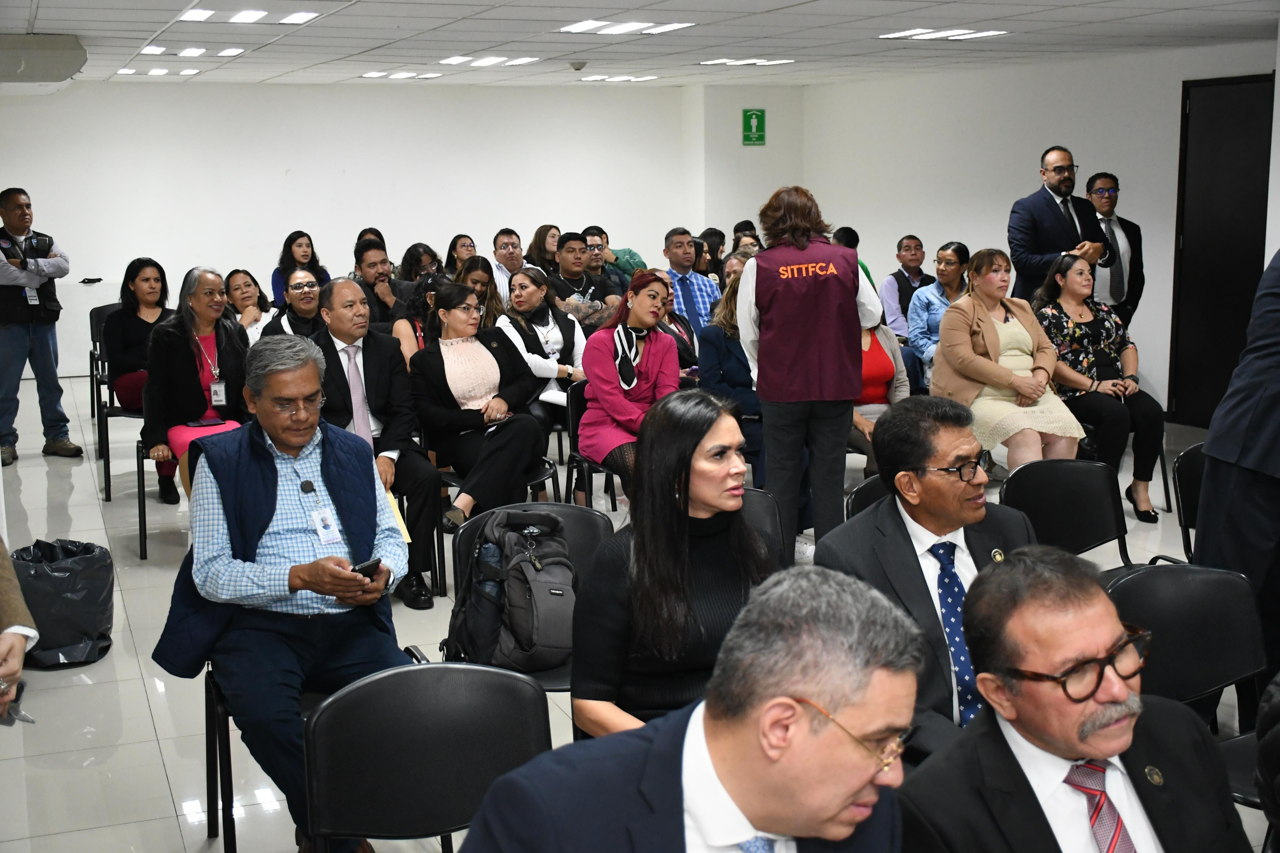 Inauguración de la Unidad Móvil de SuperISSSTE en el Tribunal Federal de Conciliación y Arbitraje